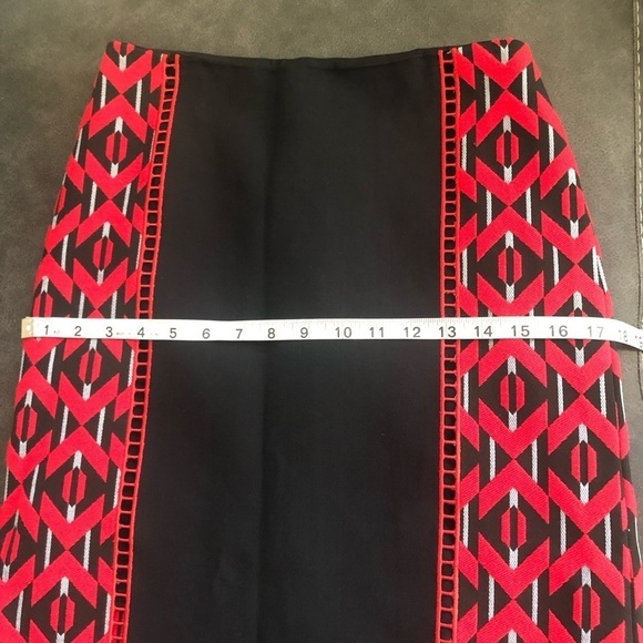 Authentic Fendi Midi Pencil Skirt Size 38 Wool Silk Blend Red Black Block Design - Picture 11 of 13